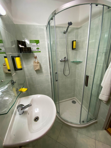 Koupelna pokoje Business - Hotel Steelhouse